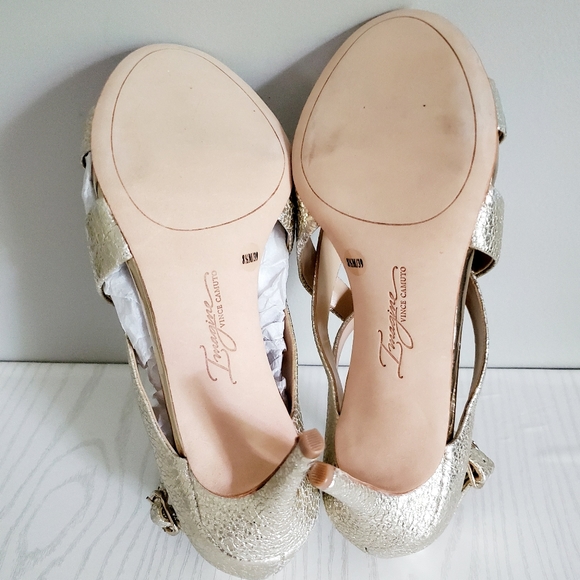 Vince Camuto Paill 2 heels - Picture 4 of 6